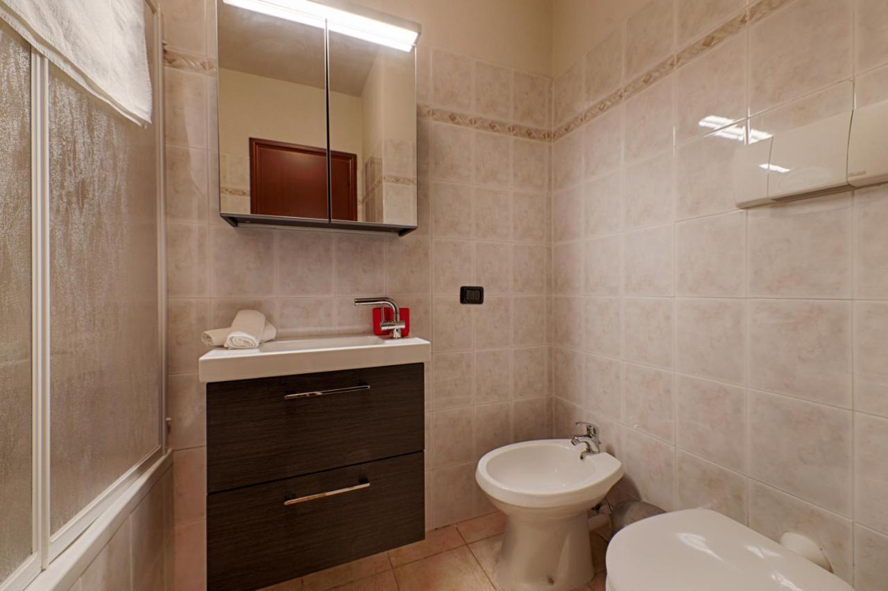 Modern Lakefront 2-Bedroom Apartment Acquaseria Εξωτερικό φωτογραφία